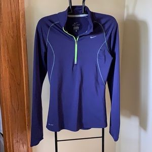 Nike Dri Fit Pull over XS